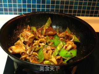 辣椒炒笔管的做法步骤：5