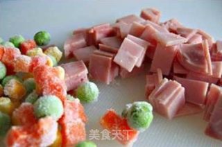 可口蛋炒饭的做法步骤：2