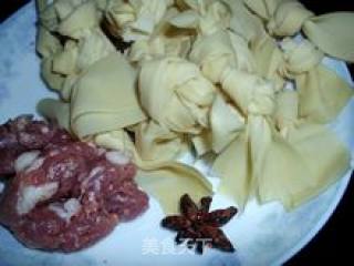 千张结烧肉末的做法步骤：2