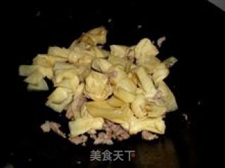 千张结烧肉末的做法步骤：2