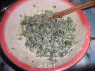 芹菜叶鸡蛋饼的做法步骤：2