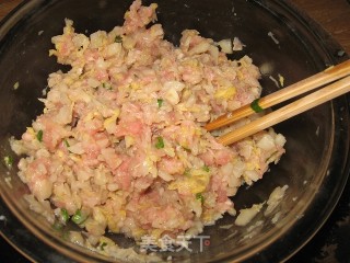 酸菜猪肉馅饼的做法步骤：2
