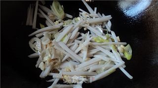 豆苗汤米稞条的做法步骤：2