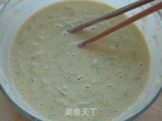 西葫芦饼的做法步骤：2