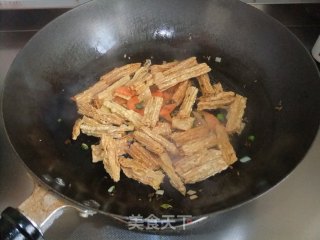 红烧腐竹的做法步骤：2