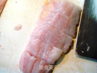 加官进爵麒麟鱼的做法步骤：2