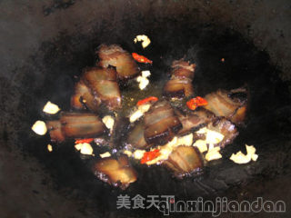 大白菜炒腊肉的做法步骤：3