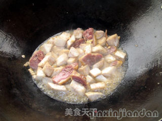 香芋焖腊鸭的做法步骤：2
