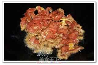 芹菜泡椒炒牛肉的做法步骤：2