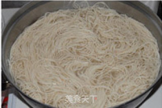 炒咸面线的做法步骤：2
