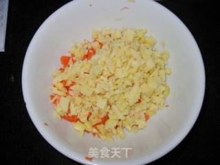 土豆红萝卜肉丸的做法步骤：2