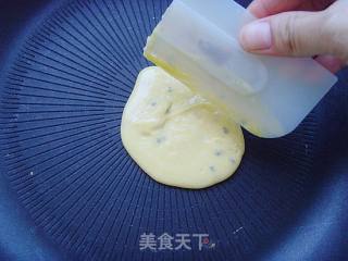 芝麻蛋卷的做法步骤：3