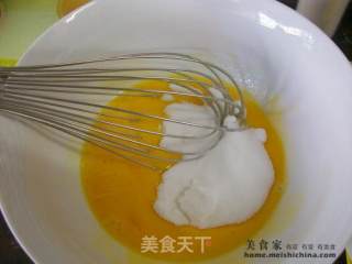 竹炭粉是排毒的靓嘢@@竹炭戚风的做法步骤：5