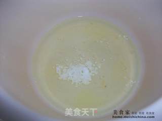 竹炭粉是排毒的靓嘢@@竹炭戚风的做法步骤：5