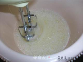 竹炭粉是排毒的靓嘢@@竹炭戚风的做法步骤：5