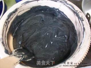 竹炭粉是排毒的靓嘢@@竹炭戚风的做法步骤：5