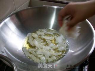 佳节年饼系列（4）没烤箱也可以做年饼@@春卷脆皮的做法步骤：4