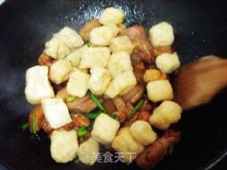升级版油豆腐烧肉的做法步骤：2
