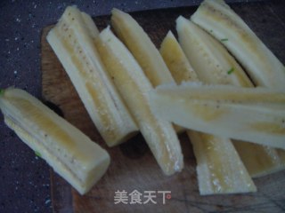 超简单超诱人的炸香蕉的做法步骤：2