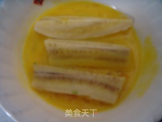 超简单超诱人的炸香蕉的做法步骤：2