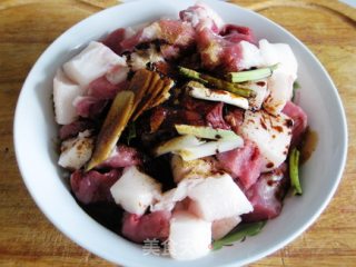 卤肉。蛋的做法步骤：5