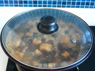 卤肉。蛋的做法步骤：5
