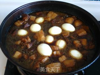 卤肉。蛋的做法步骤：5