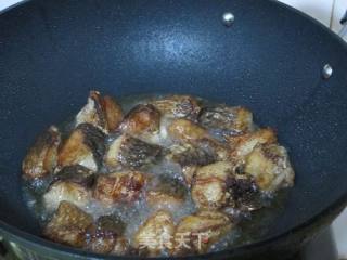 合味鲜：肉烧鱼的做法步骤：4