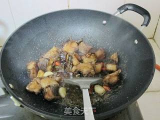 合味鲜：肉烧鱼的做法步骤：4