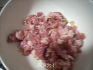 星月私房菜----泡椒木耳炒肉丝的做法步骤：2