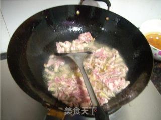星月私房菜----泡椒木耳炒肉丝的做法步骤：2