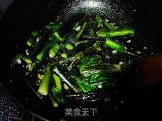 第一次吃紫色的油菜---蒜泥油菜的做法步骤：3