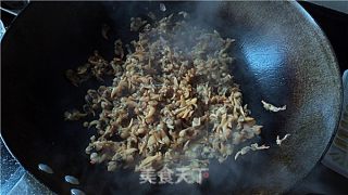 蛋炒蛤蜊的做法步骤：2