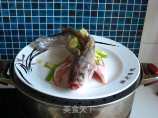 清蒸鲈鱼的做法步骤：5