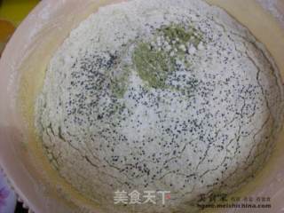 抹茶瑞士卷的做法步骤：5