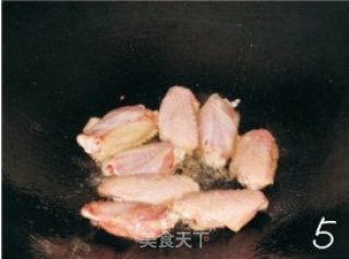油焖鸡翅的做法步骤：3