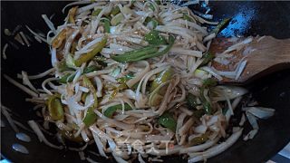 炒米稞丝的做法步骤：2