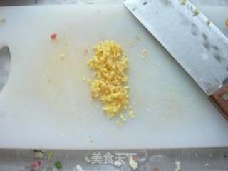 白菜虾仁水饺的做法步骤：2