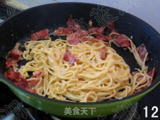 意面的另一款经典【培根蛋面】的做法步骤：4