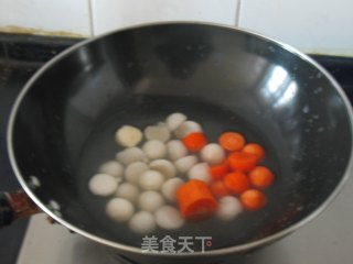 三圆迎春庆吉祥的做法步骤：2
