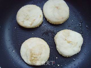 面面俱到---芝麻烧饼的做法步骤：2