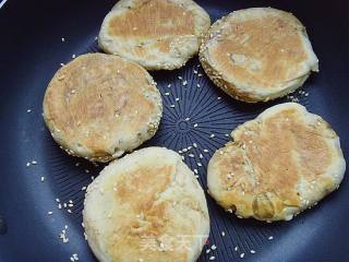 面面俱到---芝麻烧饼的做法步骤：2