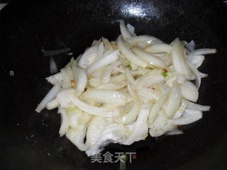 洋葱炒素鸡的做法步骤：2