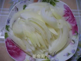 洋葱爆鸡胗的做法步骤：2