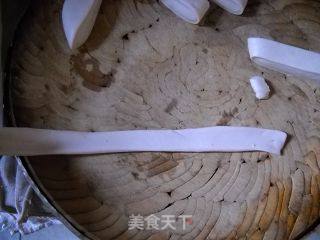 葱香芝麻油泼面的做法步骤：2
