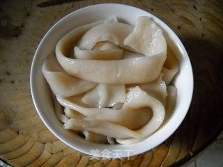 葱香芝麻油泼面的做法步骤：2