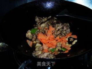 辣子鸡丁炒年糕的做法步骤：4