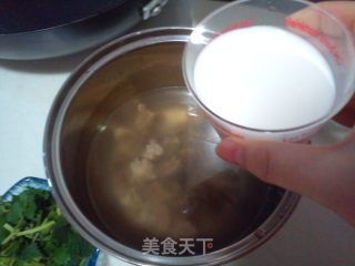 俄式红汤的做法步骤：2