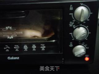 葱香热狗面包（七刀花式面包）的做法步骤：4