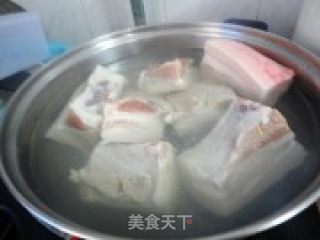 客家扣肉的做法步骤：2